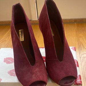 Halogen Burgundy Suede Peep-Toe V-Cut Heels